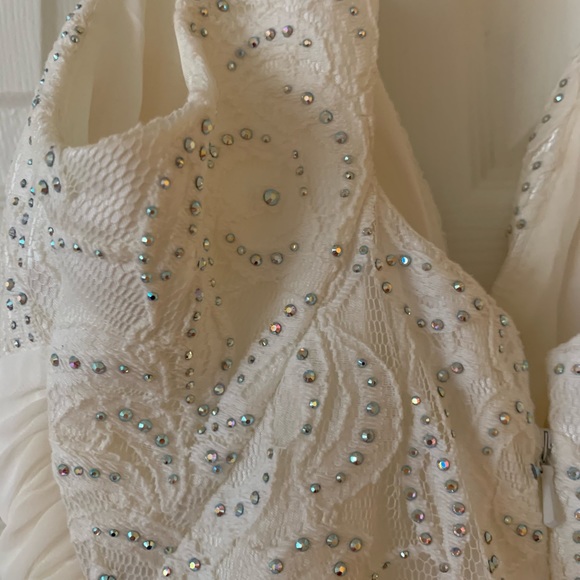 Aurora borealis gown - Picture 5 of 11